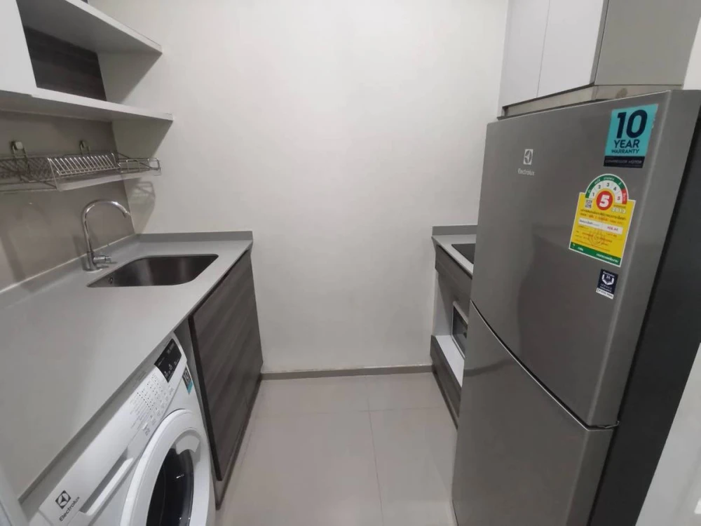 For sale, for rent!! Centric Ratchada-Huai Khwang Condo, 1st floor, fully furnished, convenient transportation, near the BTS, don't miss it!!