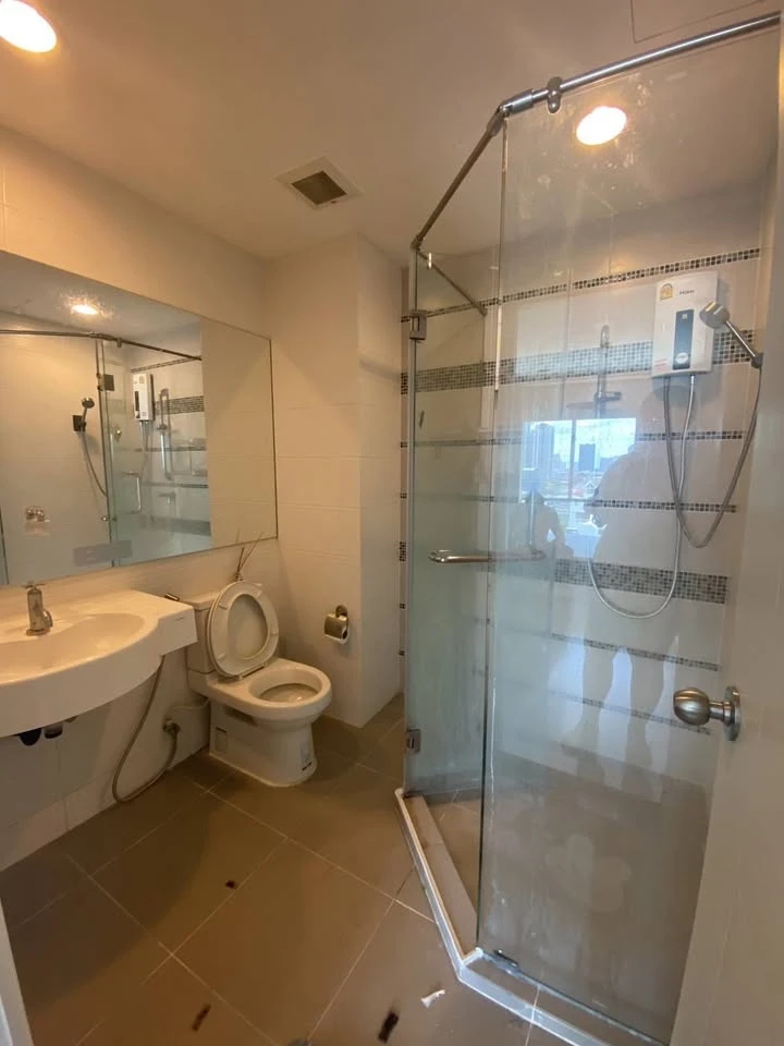 Condo for rent or sale, Centric Sathorn-St. Louis, 14th floor, near BTS, convenient to travel, ready to move in, you will regret it..