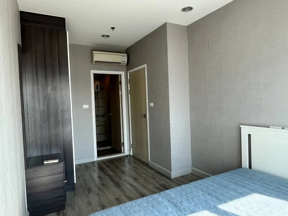 Condo for rent or sale, Centric Sathorn-St. Louis, 14th floor, near BTS, convenient to travel, ready to move in, you will regret it..