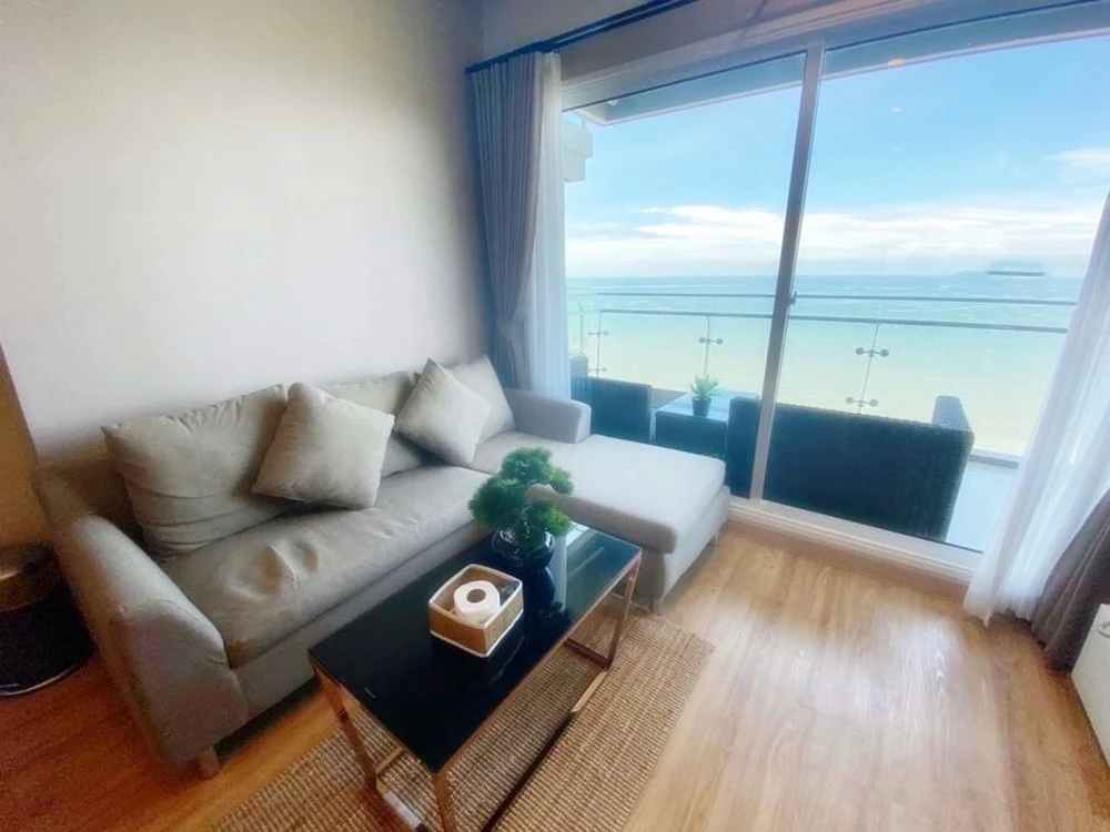 For sale, for rent!! Condo The Sea Sriracha, corner room, sea view and swimming pool, good price, ready to move in, hurry up and book now!!