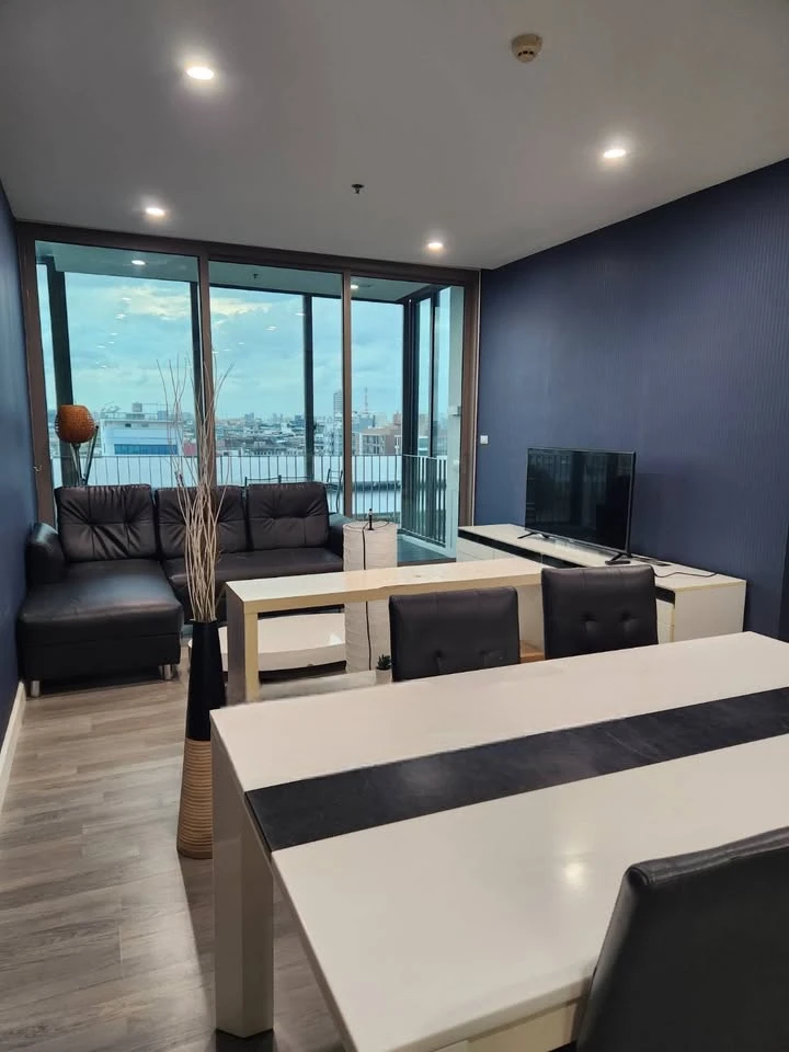 Condo for sale, rent, The Room, BTS Wongwian Yai, fully furnished, plus a cute price, don't miss it!! Hurry up to reserve now!