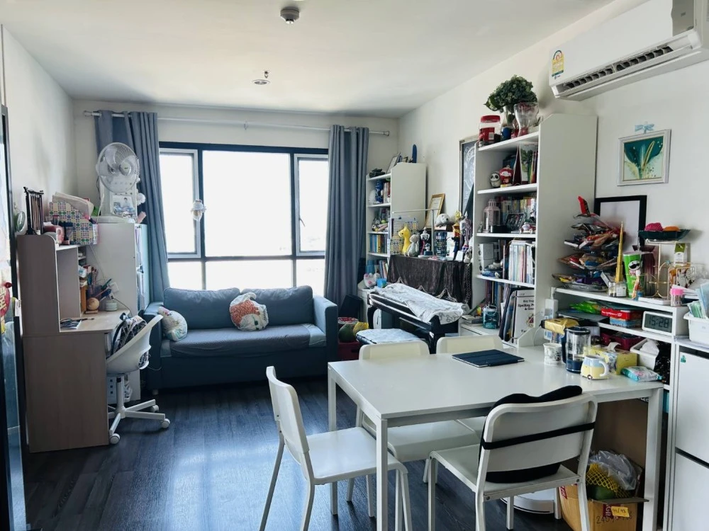 For sale or rent!! Condo The Base Park East, 35th floor, beautiful room, fully furnished, ready to move in. Reserve now!!