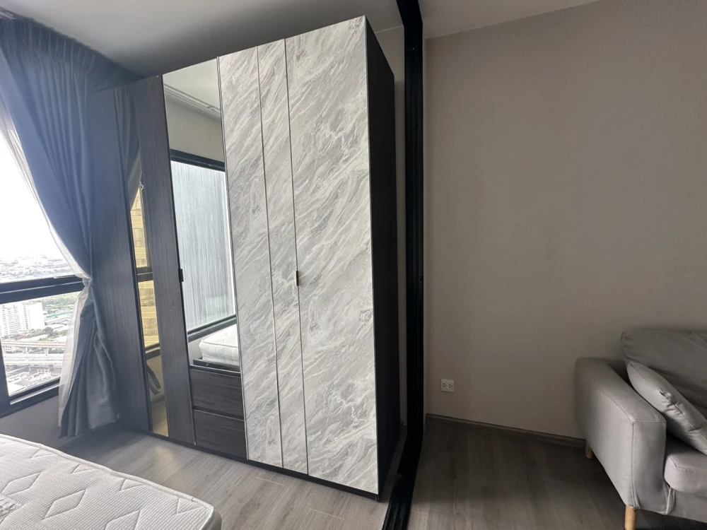 For sale, for rent!! Condo The Politan Rive, 46th floor, beautiful room, fully furnished, ready to move in, hurry to book now!!