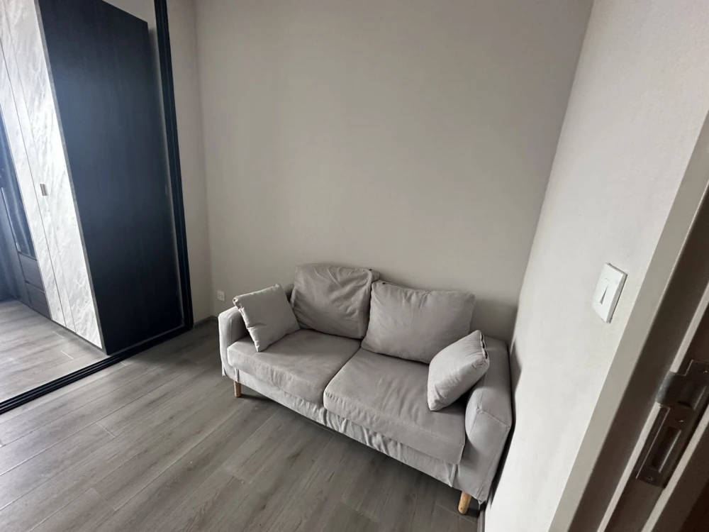 For sale, for rent!! Condo The Politan Rive, 46th floor, beautiful room, fully furnished, ready to move in, hurry to book now!!