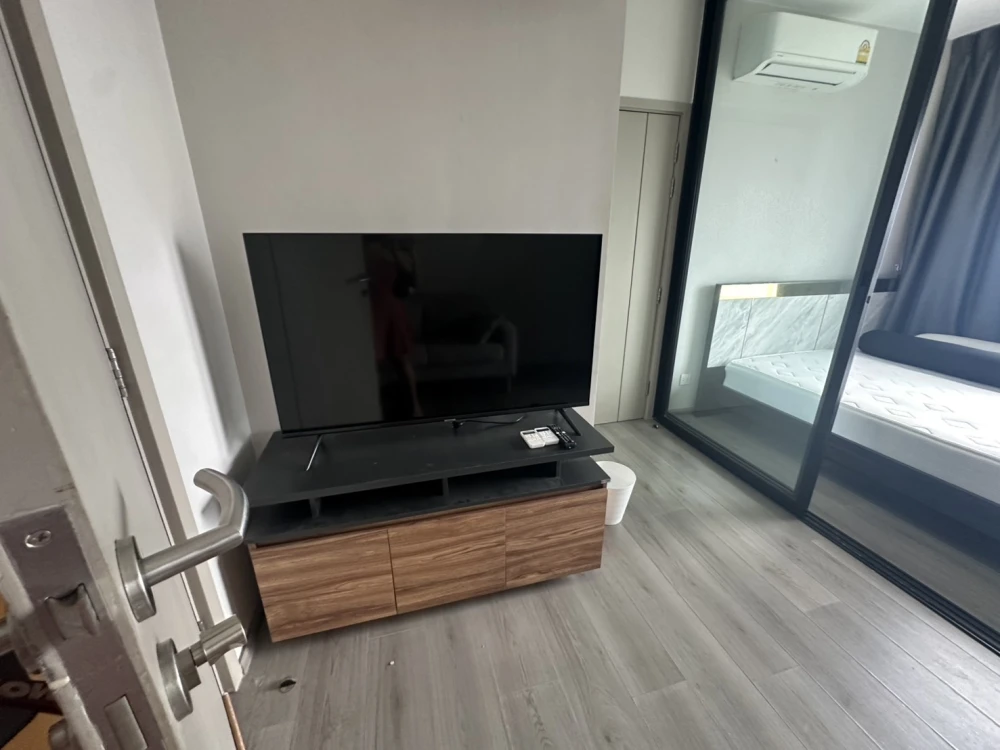 For sale, for rent!! Condo The Politan Rive, 46th floor, beautiful room, fully furnished, ready to move in, hurry to book now!!