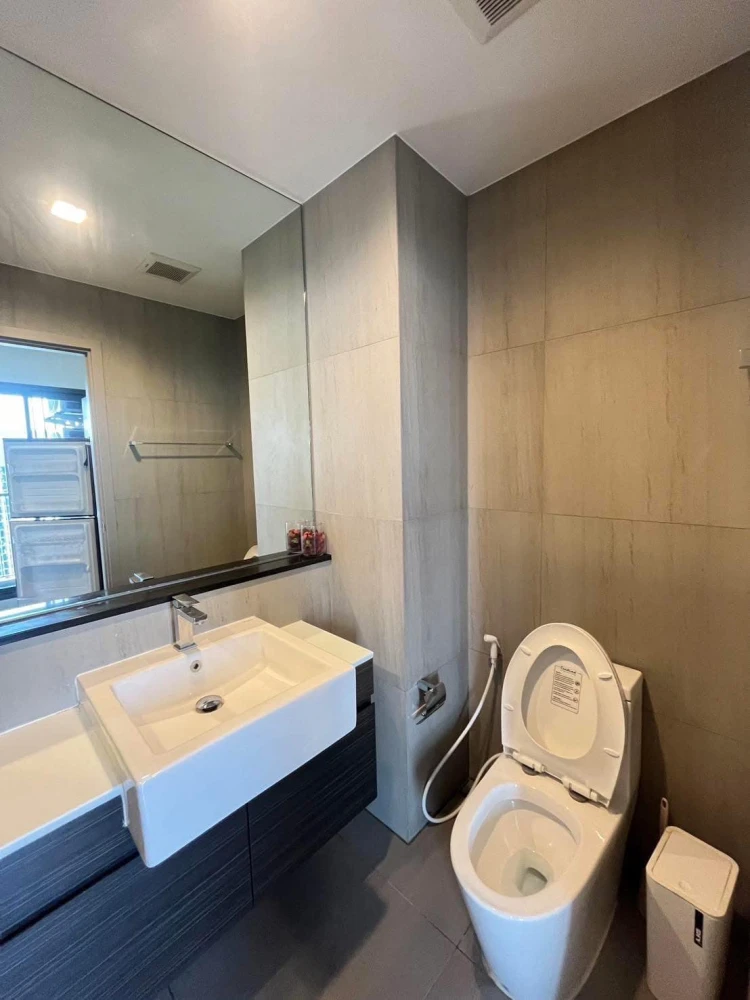Condo for rent or sale, The Politan Aqua, separated rooms, 54th floor, high view, I'm telling you, you can't miss it.