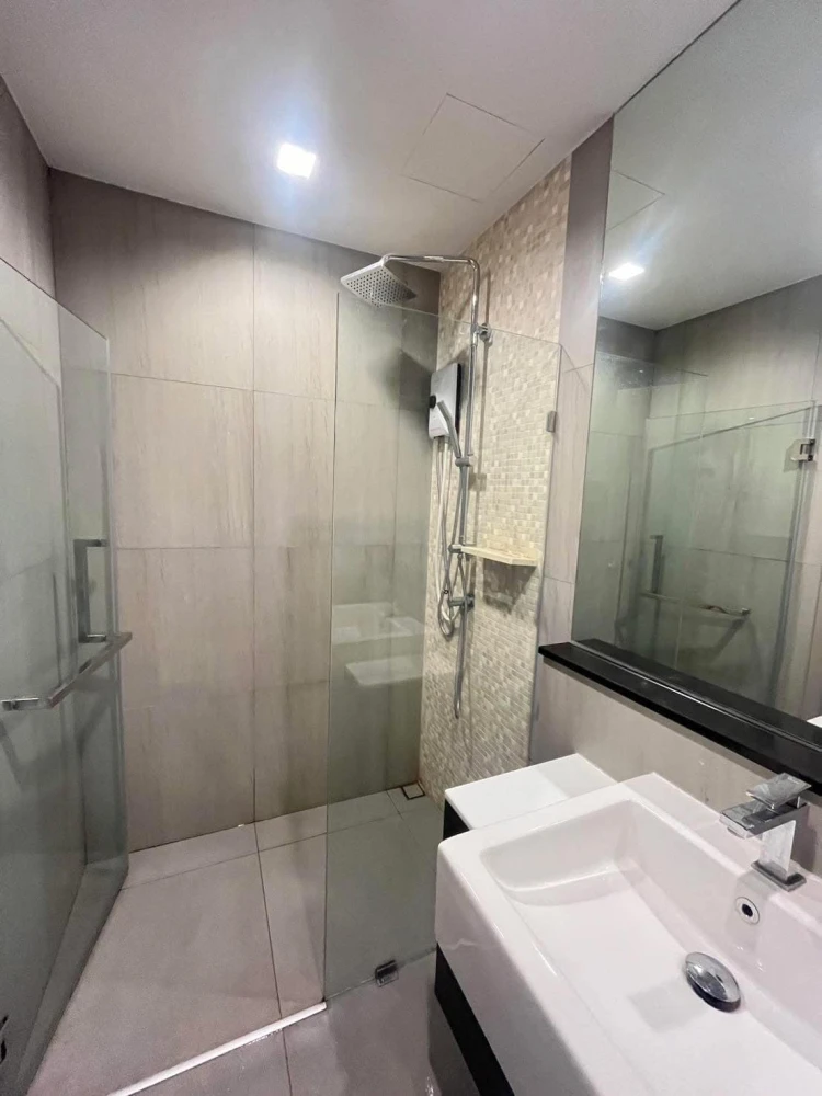 Condo for rent or sale, The Politan Aqua, separated rooms, 54th floor, high view, I'm telling you, you can't miss it.