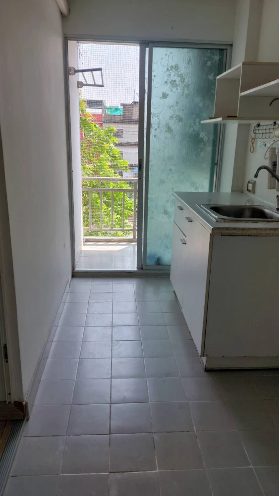 For sale, for rent!! Condo The Kit Sukhumvit 113, 3rd floor, Building B, a good location condo, convenient transportation, good price, don't miss it!!