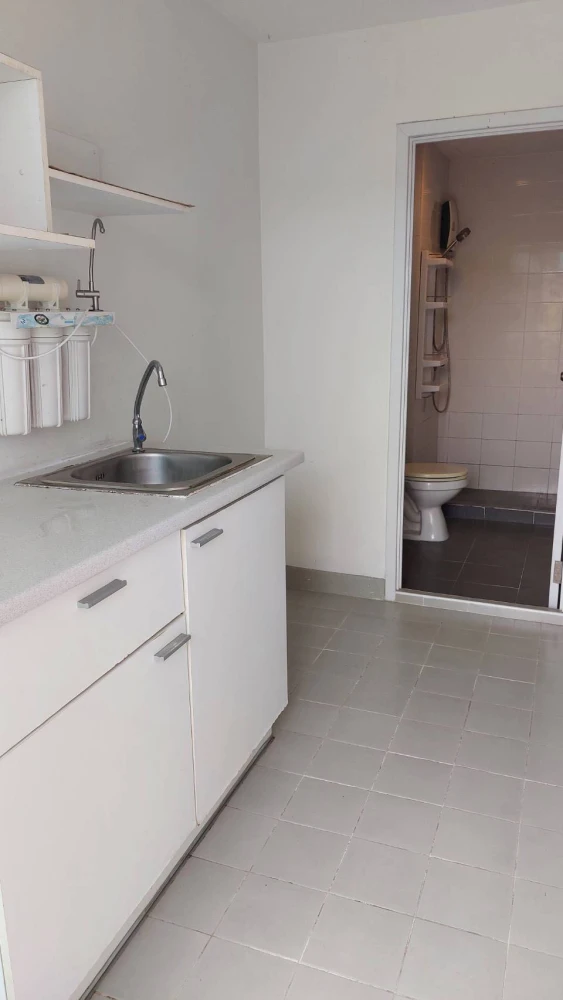 For sale, for rent!! Condo The Kit Sukhumvit 113, 3rd floor, Building B, a good location condo, convenient transportation, good price, don't miss it!!