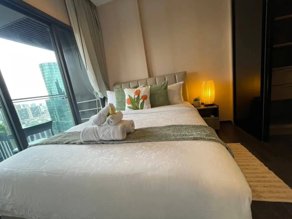 For sale, for rent, condo The Line Asoke Ratchada, high floor, spacious room, partitioned, with furniture + electrical appliances, hurry and book now.