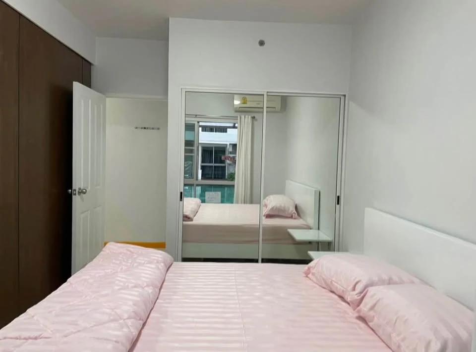 Condo for sale or rent, A Space Asoke-Ratchada, spacious swimming pool room with usable space with the best price, book now