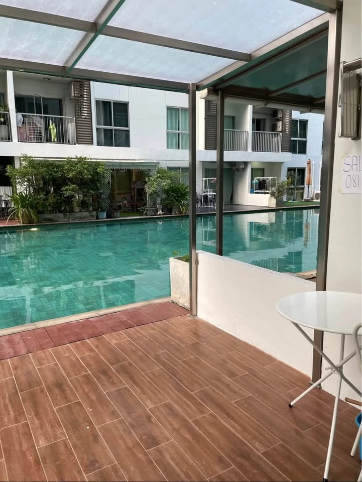 Condo for sale or rent, A Space Asoke-Ratchada, spacious swimming pool room with usable space with the best price, book now