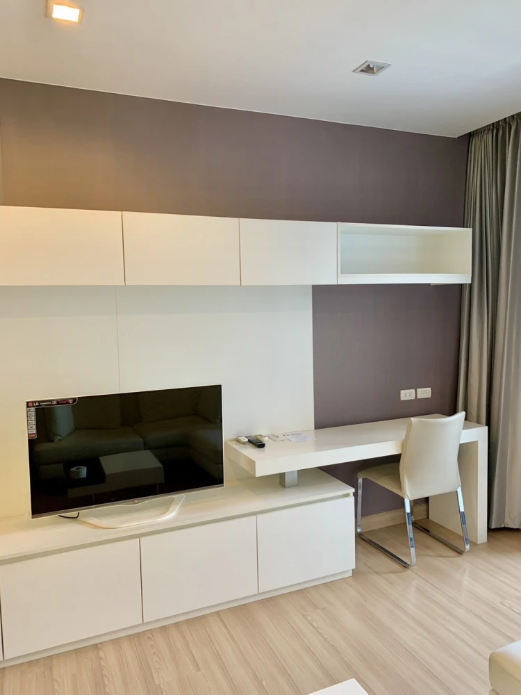 For sale, for rent!! Condo Urbano Absolute Sathorn-Taksin, furnished with built-in furniture, good price, hurry and book now!!
