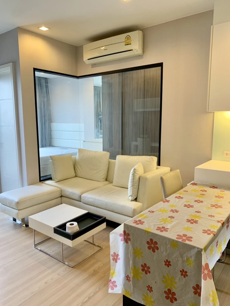 For sale, for rent!! Condo Urbano Absolute Sathorn-Taksin, furnished with built-in furniture, good price, hurry and book now!!