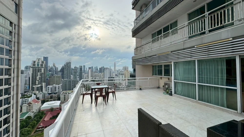 For sale, for rent!! Condo Grand Park View Asoke, 30th floor, corner room, fully furnished, complete common area, don't miss it!!