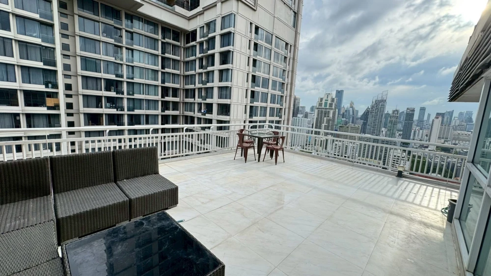 For sale, for rent!! Condo Grand Park View Asoke, 30th floor, corner room, fully furnished, complete common area, don't miss it!!
