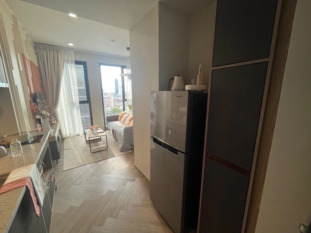For sale or rent!! Ashton Silom Condo, 37th floor, beautiful room, fully furnished, ready to move in. Don't miss out!!