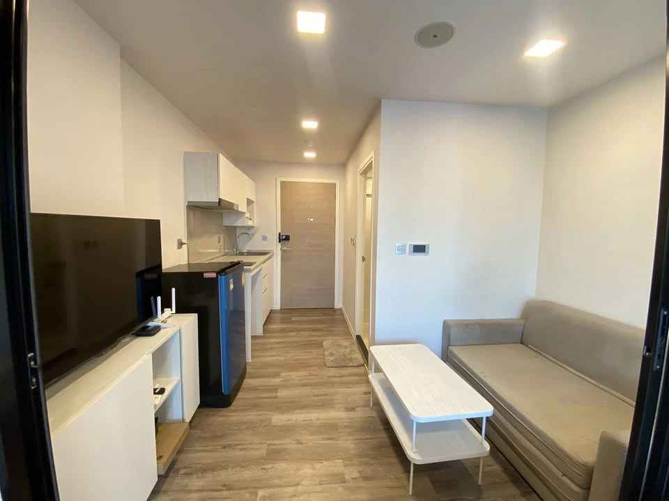 Condo for rent or sale, Atmoz Chaengwattana, partitioned room, city view, fully furnished, just come and move in.
