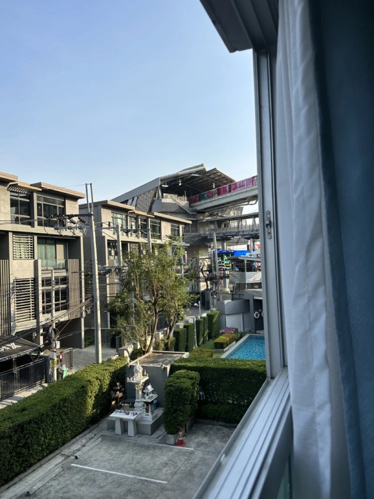For sale, for rent!! Condo Aspire Lat Phrao 113, 3rd floor, swimming pool view, fully furnished, ready to move in, book now!!
