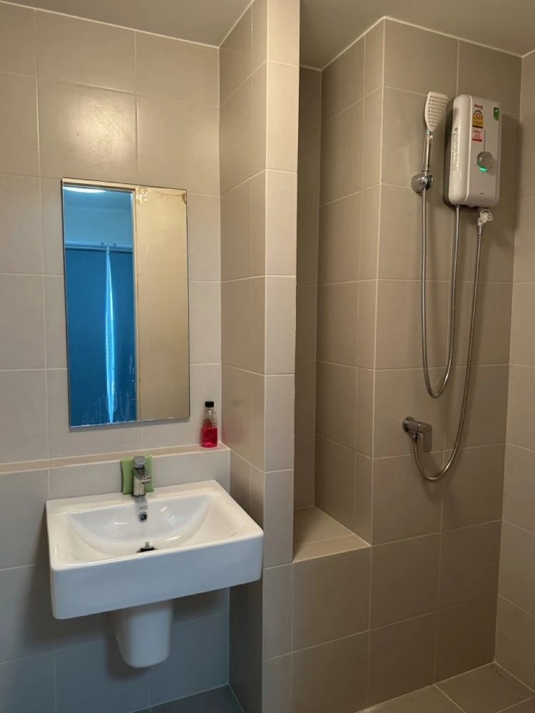 For sale, for rent!! Condo Aspire Lat Phrao 113, 3rd floor, swimming pool view, fully furnished, ready to move in, book now!!