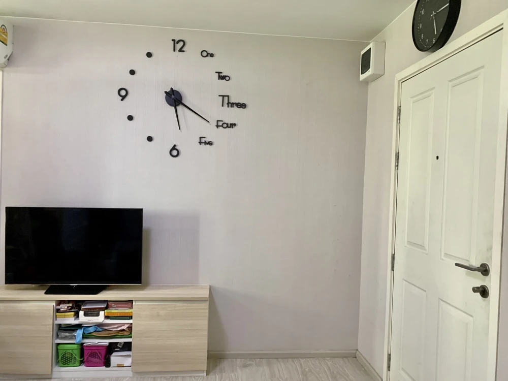 Condo for sale/rent at Aspire Sathorn-Taksin (Brick Zone). Studio unit on the 6th floor. Affordable price! Hurry and reserve yours now!