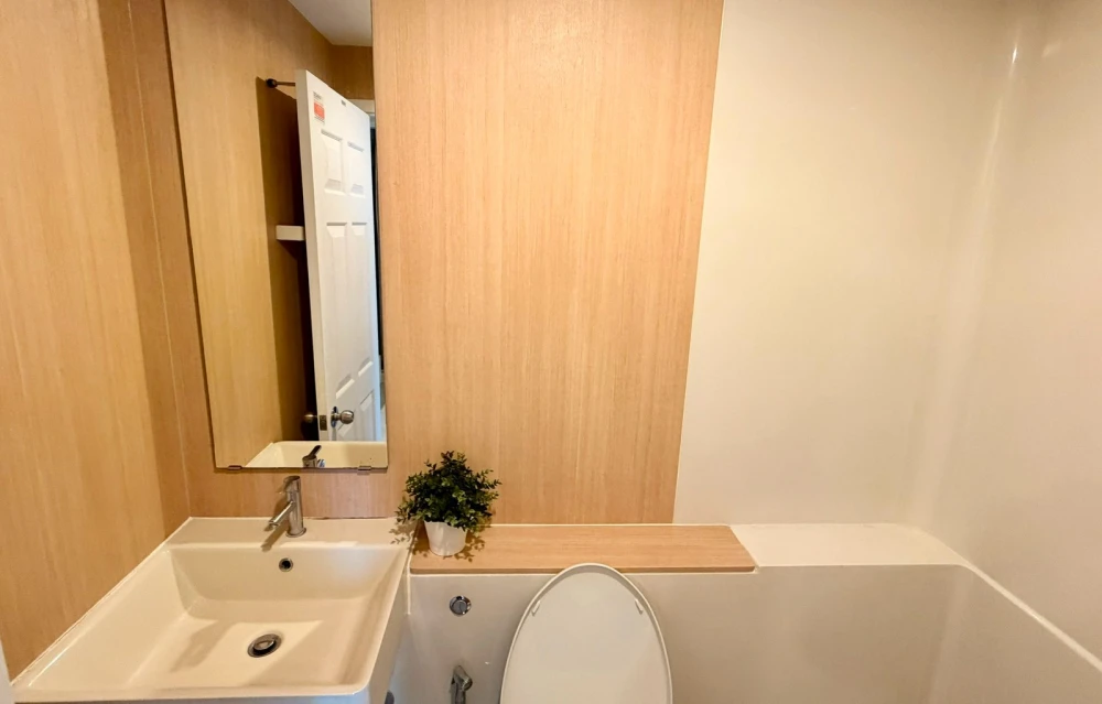 For sale, for rent!! Condo Aspire Sathorn-Tha Phra, fully furnished, good price, ready to move in, hurry and book now!!