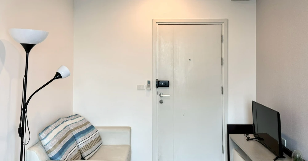 For sale, for rent!! Condo Aspire Sathorn-Tha Phra, fully furnished, good price, ready to move in, hurry and book now!!