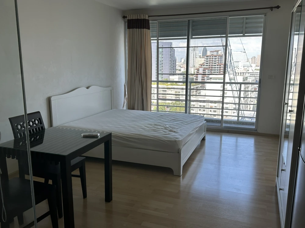 Sell, rent, Noble Light Condo, fully furnished, ready to move in, can't reserve anymore !!