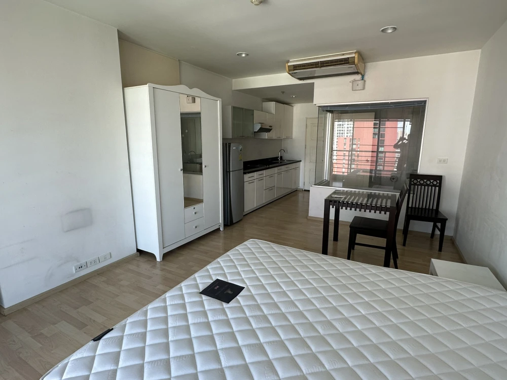 Sell, rent, Noble Light Condo, fully furnished, ready to move in, can't reserve anymore !!