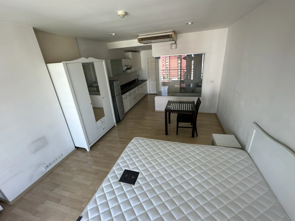 Sell, rent, Noble Light Condo, fully furnished, ready to move in, can't reserve anymore !!