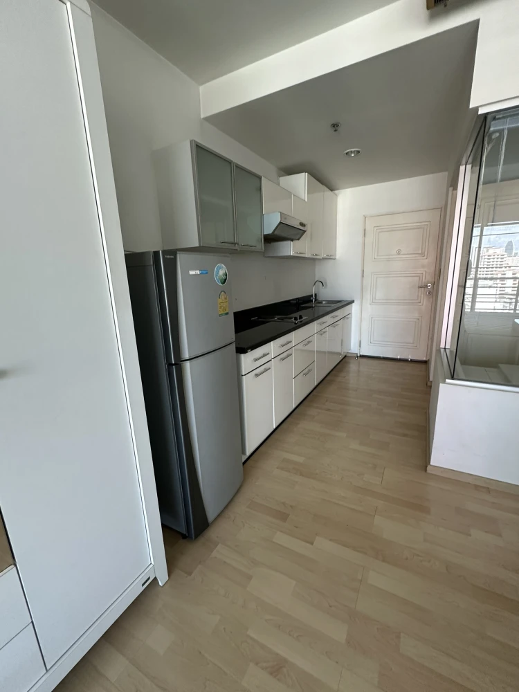 Sell, rent, Noble Light Condo, fully furnished, ready to move in, can't reserve anymore !!
