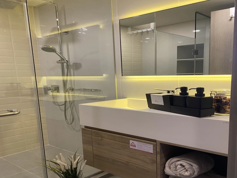 Condo for sale, rent, Siamese Sukhumvit 87, Duplex room, ready to move in. Fully furnished as shown in the picture. Reserve now.