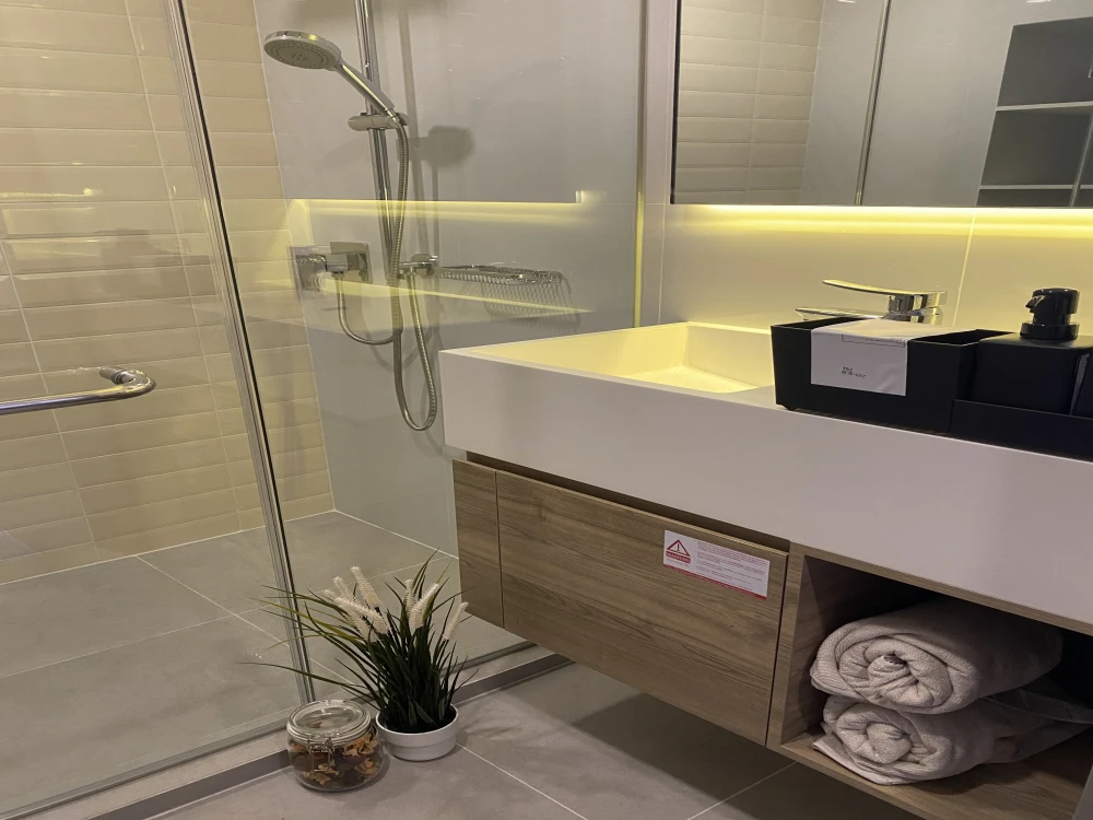 Condo for sale, rent, Siamese Sukhumvit 87, Duplex room, ready to move in. Fully furnished as shown in the picture. Reserve now.