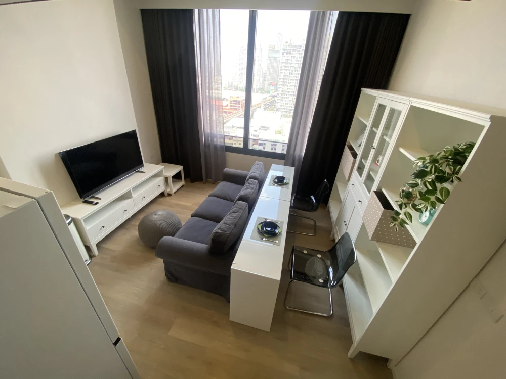 Condo for sale, rent, Siamese Sukhumvit 87, Duplex room, ready to move in. Fully furnished as shown in the picture. Reserve now.