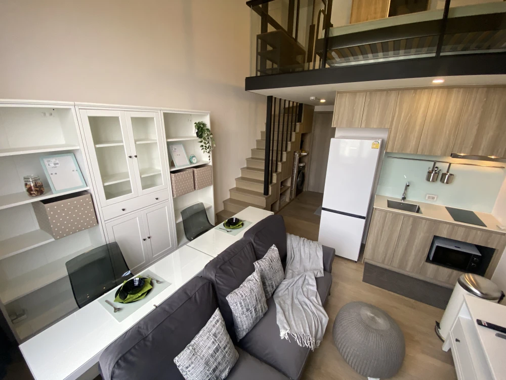 Condo for sale, rent, Siamese Sukhumvit 87, Duplex room, ready to move in. Fully furnished as shown in the picture. Reserve now.