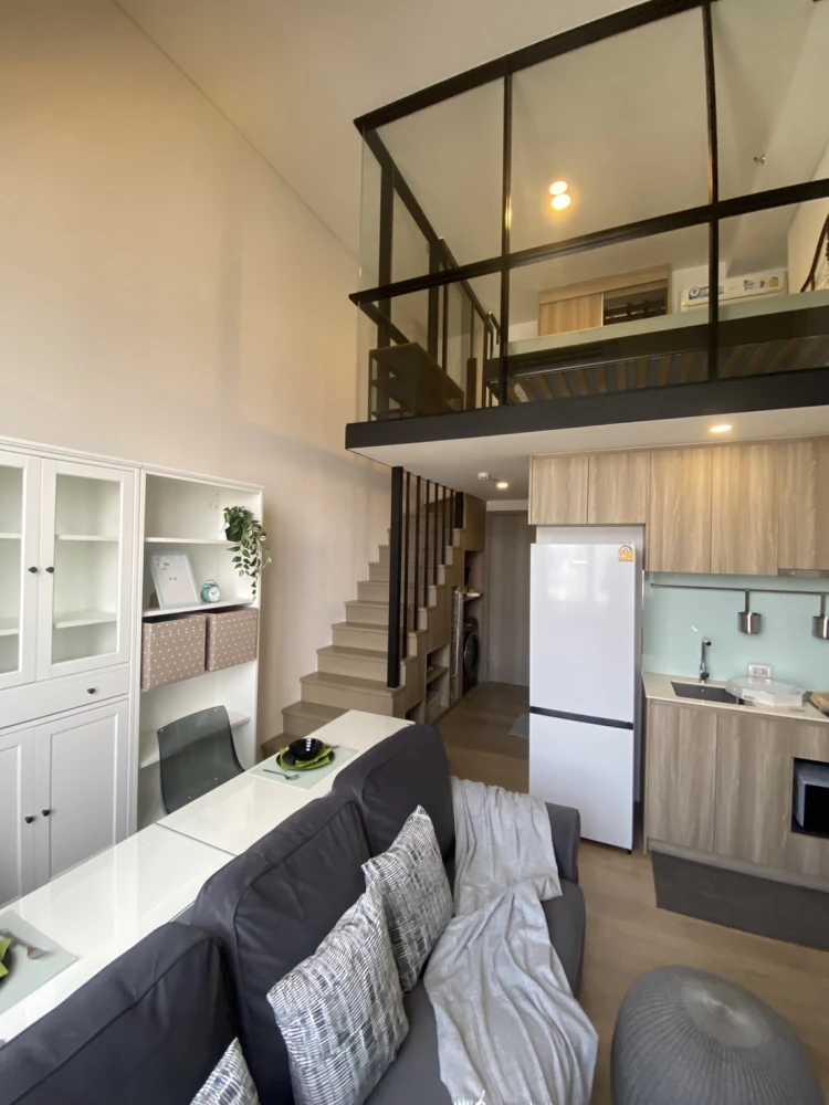 Condo for sale, rent, Siamese Sukhumvit 87, Duplex room, ready to move in. Fully furnished as shown in the picture. Reserve now.