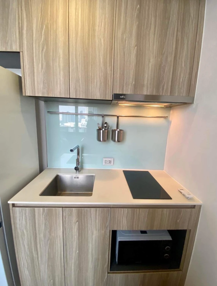 Condo for sale, rent, Siamese Sukhumvit 87, Duplex room, ready to move in. Fully furnished as shown in the picture. Reserve now.