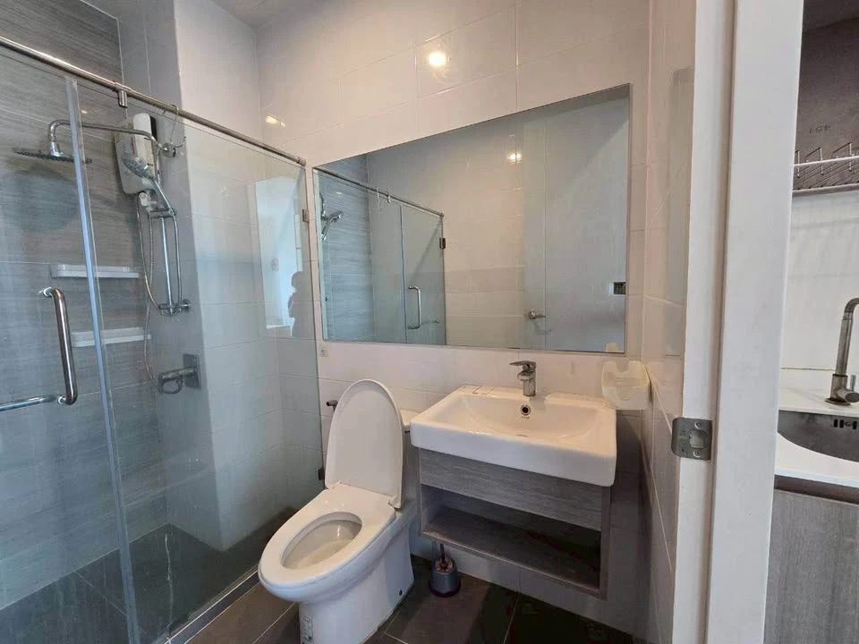 Condo for rent or sale, Knightsbridge Collage, Ramkhamhaeng, south, high floor, definitely not blocking the view. Fully furnished, ready