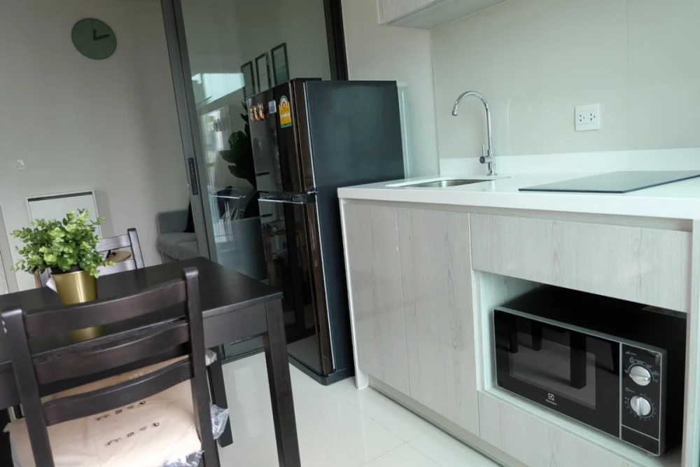 For sale, for rent!! Life Sukhumvit 48 condo, 24th floor, S building, city view, fully furnished, great location, don't miss it!!