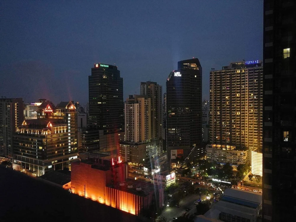 Condo for rent! Life Asoke, 25th floor, swimming pool view, beautiful room, fully furnished, ready to move in! Reserve now!!