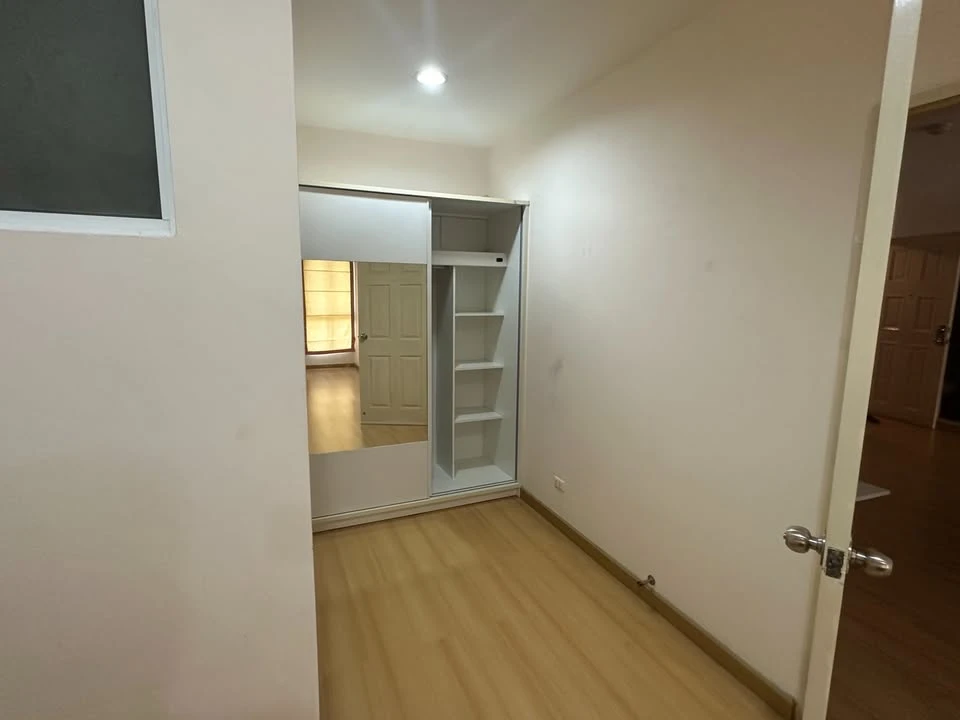 For sale, for rent, Life @ BTS Tha Phra Condo, 2 bedrooms, 2 bathrooms, ready to move in, reasonable price, don't miss it!!