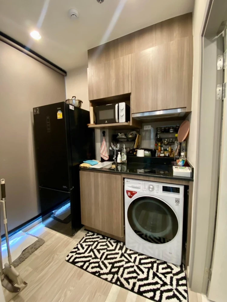 For sale or rent!! Condo Ideo Mobi Sukhumvit Eastpoint, 12th floor, Building B, beautiful room, fully furnished, ready to move in. Don't miss out!!