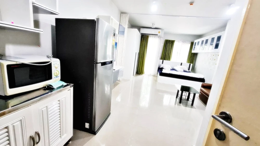 For sale or rent!! Iris Avenue On Nut - Wongwaen Condo, 5th floor, garden view, beautiful room, fully furnished, ready to move in. Reserve now!!