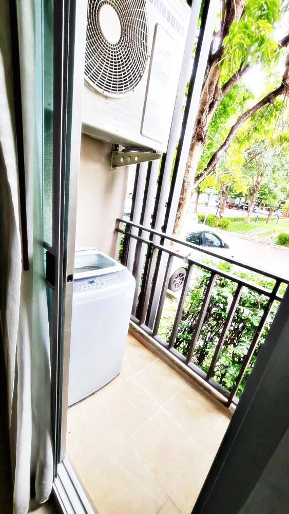 For sale or rent!! Iris Avenue On Nut - Wongwaen Condo, 5th floor, garden view, beautiful room, fully furnished, ready to move in. Reserve now!!