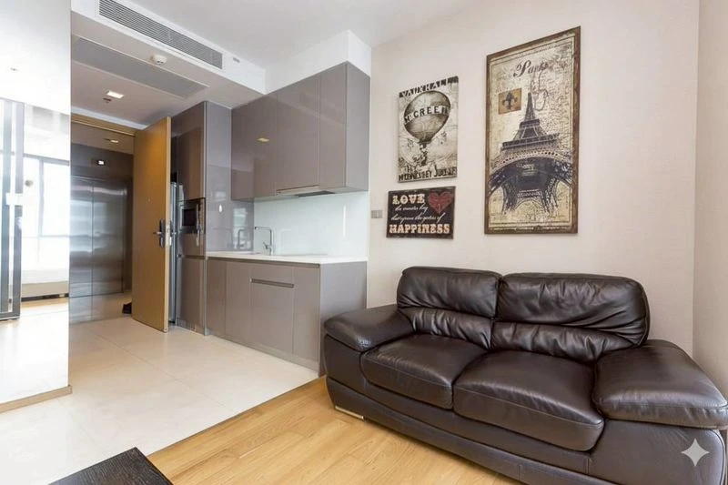 Condo for sale, Hyde Sukhumvit 13, spacious room, good view, ready to move in You can come and stay.