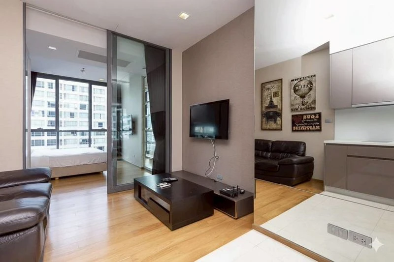 Condo for sale, Hyde Sukhumvit 13, spacious room, good view, ready to move in You can come and stay.
