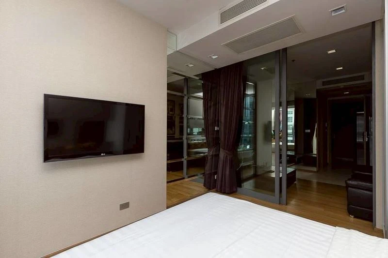 Condo for sale, Hyde Sukhumvit 13, spacious room, good view, ready to move in You can come and stay.