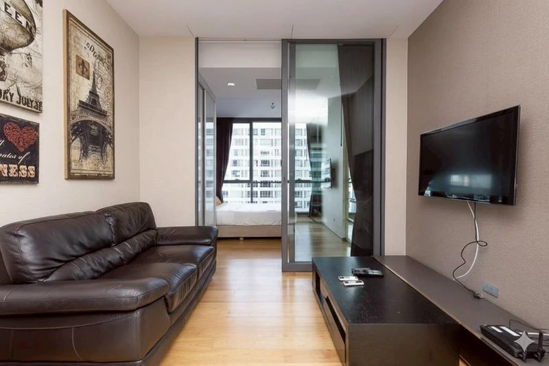 Condo for sale, Hyde Sukhumvit 13, spacious room, good view, ready to move in You can come and stay.