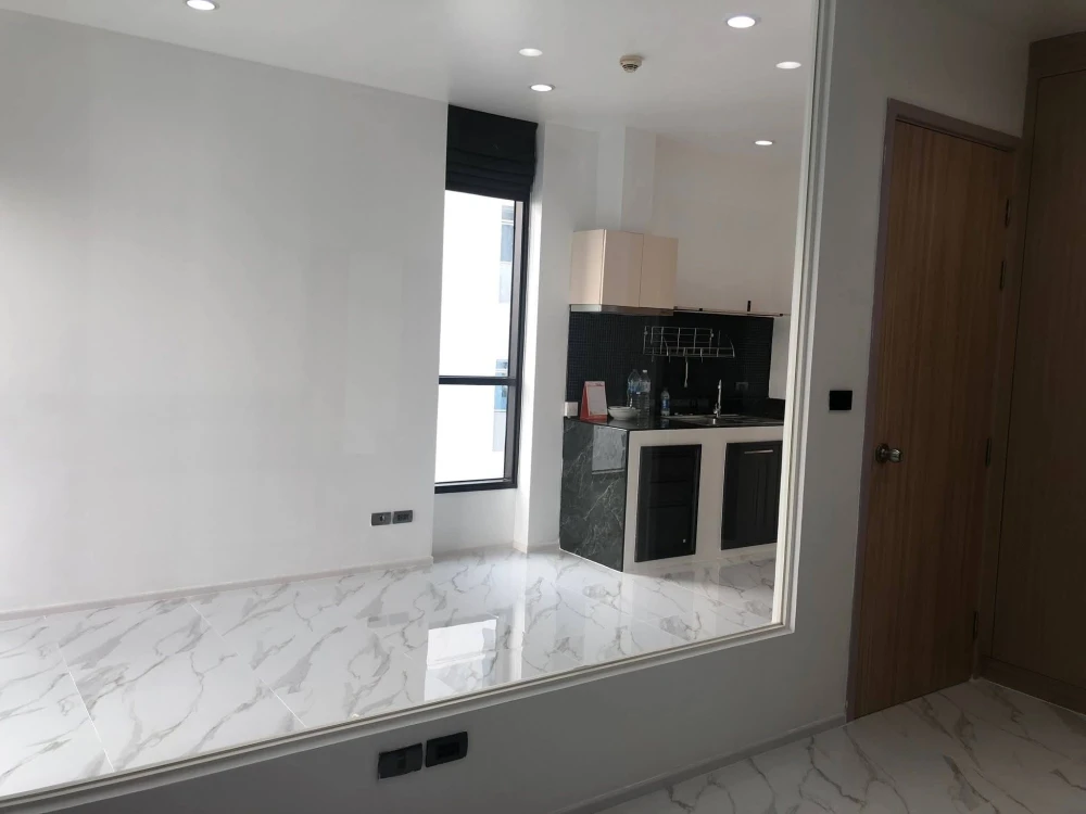 For sale or rent: Condo near BTS, highly recommended! Fuse Sathorn-Taksin. Comfortable and spacious rooms with high-quality marble flooring. Don't mis images