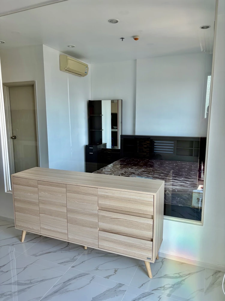 For sale or rent: Condo near BTS, highly recommended! Fuse Sathorn-Taksin. Comfortable and spacious rooms with high-quality marble flooring. Don't mis